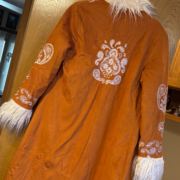 The Hippie Shake Penny Lane Jacket with Faux Fur Trim - Picture 6 of 8